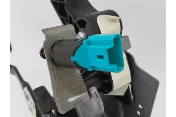 Recambio de juego pedales completo para peugeot 2008 1.2 access referencia OEM IAM 1601CW 4501AV 
