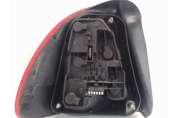 Recambio de piloto trasero derecho para rover 400 fastback (rt) 416 si referencia OEM IAM   