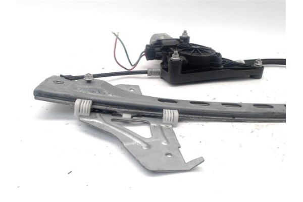 Recambio de elevalunas electrico delantero derecho para citroen c1 1.2 feel referencia OEM IAM B001019380 B000848280 
