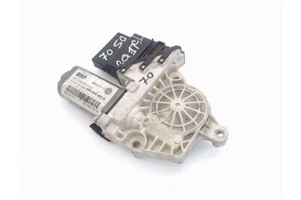 Recambio de motor elevalunas trasero derecho para seat toledo (5p2) referencia OEM IAM (1K0959704E) (5P0839462A) 
