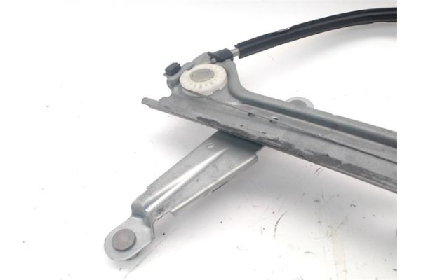 Recambio de elevalunas electrico delantero derecho para citroen c1 1.2 feel referencia OEM IAM B001019380 B000848280 