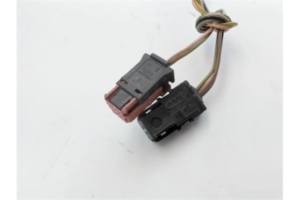 Recambio de retrovisor electrico izquierdo para peugeot 307 break / sw (s1) referencia OEM IAM 96347727XT  