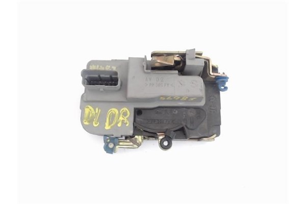 Recambio de cierre electromagnetico delantero derecho para citroen berlingo 2.0 hdi referencia OEM IAM 9136P7 9136J6 