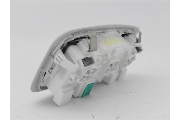 Recambio de luz interior techo para peugeot 2008 1.2 access referencia OEM IAM 96744413PR  