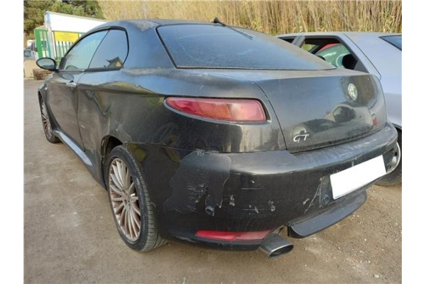 alfa romeo alfa gt (125) (2004) del año 