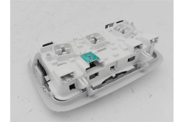 Recambio de luz interior techo para peugeot 2008 1.2 access referencia OEM IAM 96744413PR  