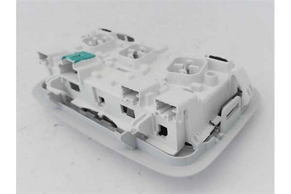 Recambio de luz interior techo para peugeot 2008 1.2 access referencia OEM IAM 96744413PR  