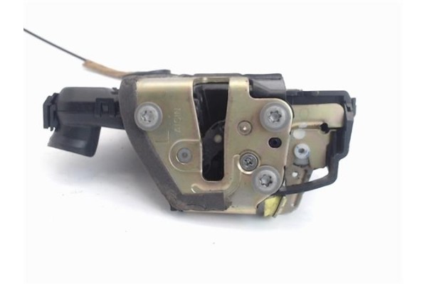 Recambio de cierre electromagnetico delantero izquierdo para toyota corolla verso (r1) 1.8 sol referencia OEM IAM 6904002152  
