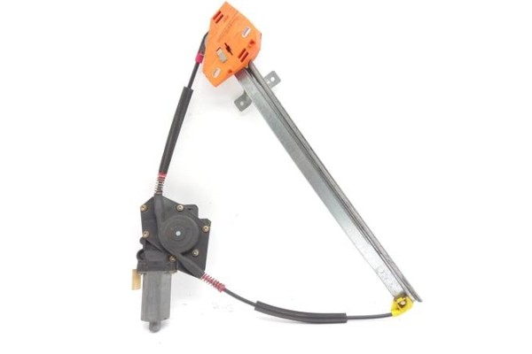 Recambio de mecanismo elevalunas delantero izquierdo para ford fiesta iv (ja_, jb_) 1.3 i referencia OEM IAM 0130821682  