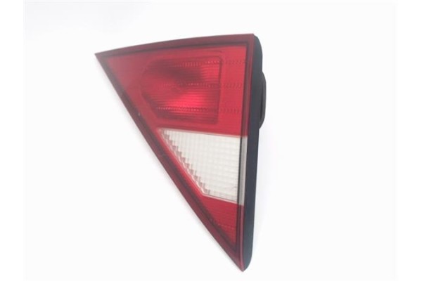 Recambio de piloto porton trasero izquierdo para ssangyong rodius 2700 referencia OEM IAM   