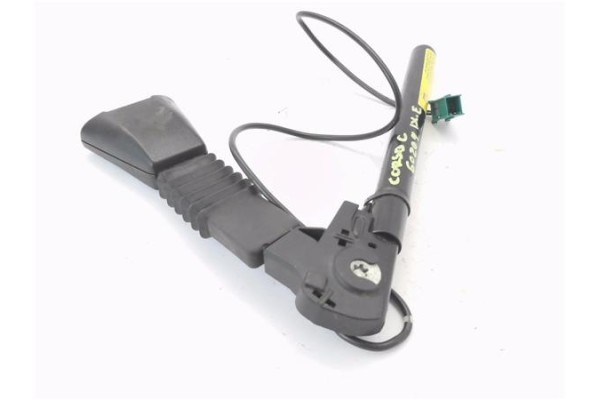 Recambio de anclaje cinturon delantero izquierdo para opel corsa c 1.7 dti referencia OEM IAM 197341 09114885 
