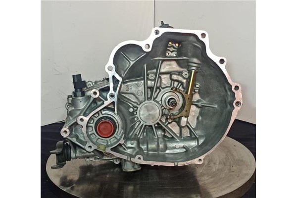 Recambio de caja cambios manual para nissan primera berlina (p11) 2.0 td referencia OEM IAM 2J6  