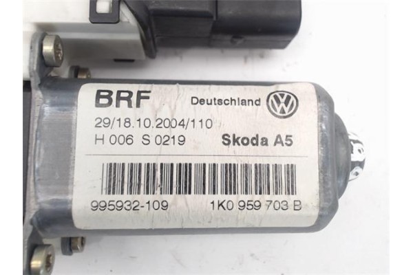 Recambio de motor elevalunas trasero derecho para skoda octavia berlina (1z3) referencia OEM IAM 1K0959703B 993424-100 