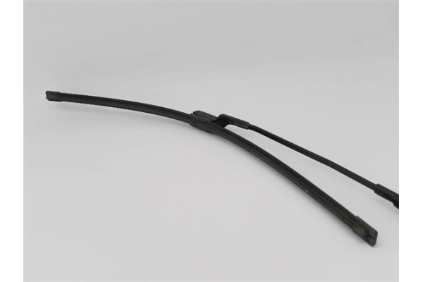 Recambio de brazo limpiaparabrisas delantero izquierdo para peugeot 2008 1.2 access referencia OEM IAM 1608393180  