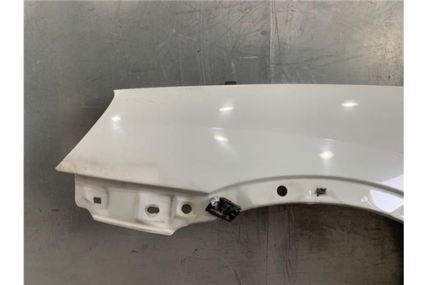 Recambio de aleta delantero izquierda para opel combo (corsa c) 1.7 dti 16v referencia OEM IAM 631017581R  