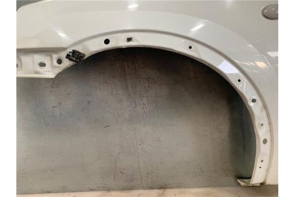 Recambio de aleta delantero izquierda para opel combo (corsa c) 1.7 dti 16v referencia OEM IAM 631017581R  