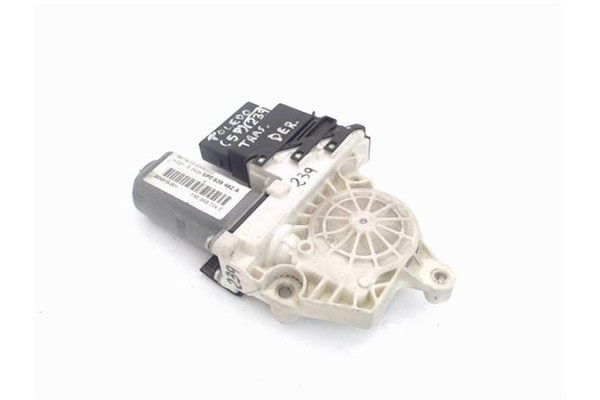 Recambio de motor elevalunas trasero derecho para seat toledo (5p2) referencia OEM IAM (1K0959704E) (993425-200) (5P0839462A) 