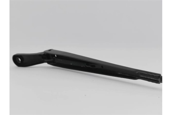 Recambio de brazo limpiaparabrisas delantero derecho para peugeot 2008 1.2 access referencia OEM IAM 1608393380  