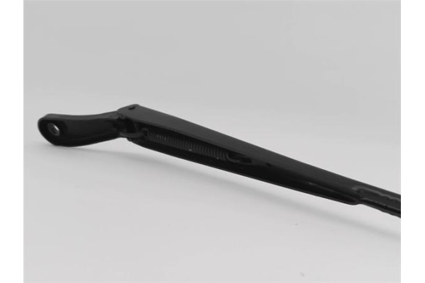 Recambio de brazo limpiaparabrisas delantero derecho para peugeot 2008 1.2 access referencia OEM IAM 1608393380  