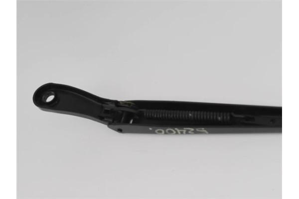 Recambio de brazo limpiaparabrisas delantero derecho para peugeot 2008 1.2 access referencia OEM IAM 1608393380  