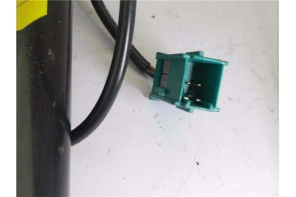 Recambio de anclaje cinturon delantero izquierdo para opel corsa c 1.7 dti referencia OEM IAM 197341 09114885 