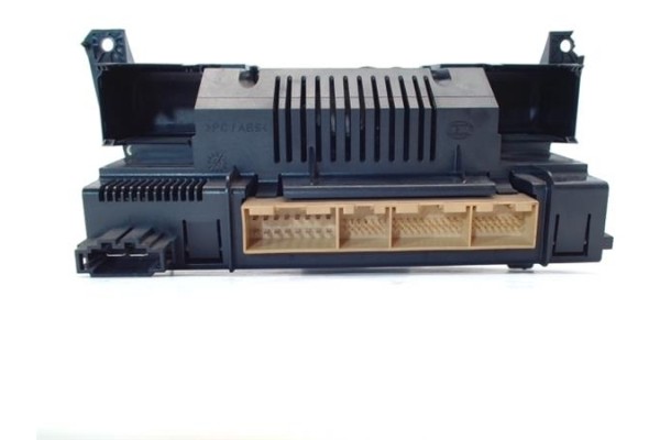 Recambio de mandos climatizador para audi a6 berlina (4b2) 2.8 referencia OEM IAM 4B0820043AE  