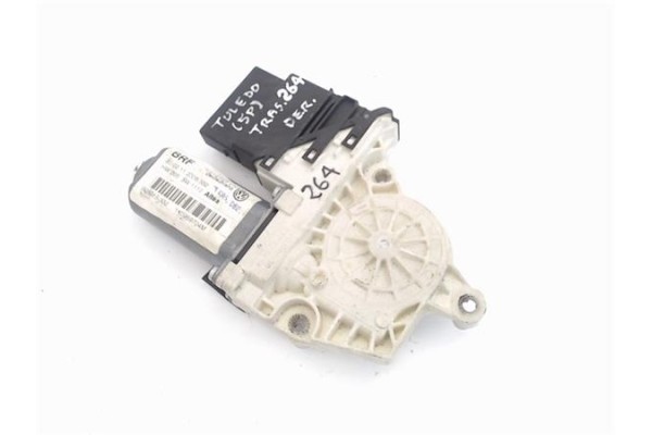 Recambio de motor elevalunas trasero derecho para seat toledo (5p2) referencia OEM IAM (1K0959704M) (973622-105) 