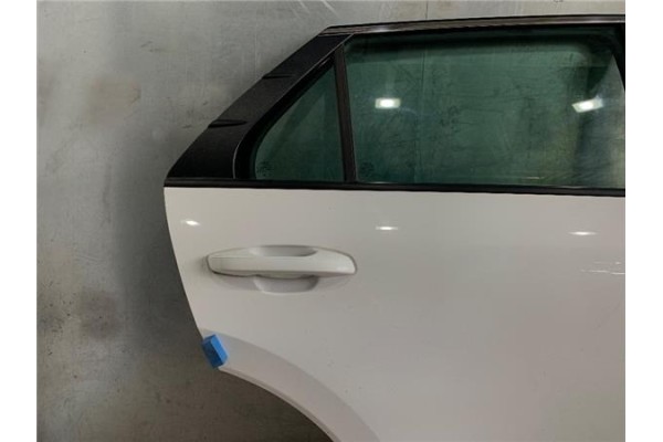 Recambio de puerta trasero derecha para kia niro () híbrido vision referencia OEM IAM 77004AT000  