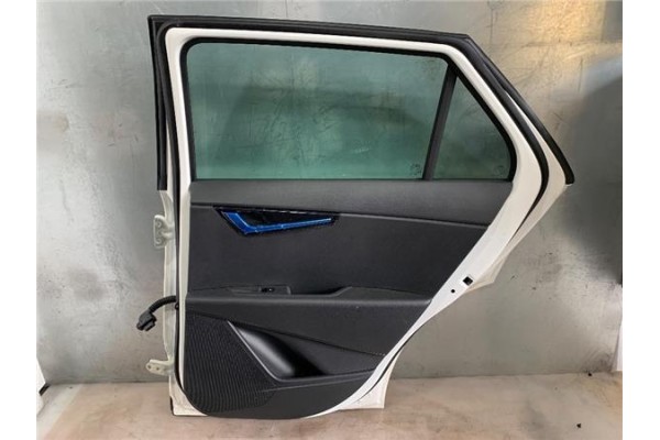 Recambio de puerta trasero derecha para kia niro () híbrido vision referencia OEM IAM 77004AT000  