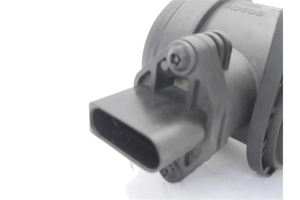 Recambio de caudalimetro para volkswagen golf v plus (5m1) 1.9 tdi referencia OEM IAM 038906461B  