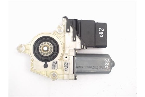 Recambio de motor elevalunas trasero derecho para seat leon (1m1) referencia OEM IAM 1C0959812A 105407-301  Recambio de motor elevalunas trasero derecho para seat leon (1m1) referencia OEM IAM 1C0959812A 105407-301
