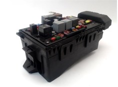 Recambio de caja reles para opel astra j 1.6 referencia OEM IAM 39065971 13449203 