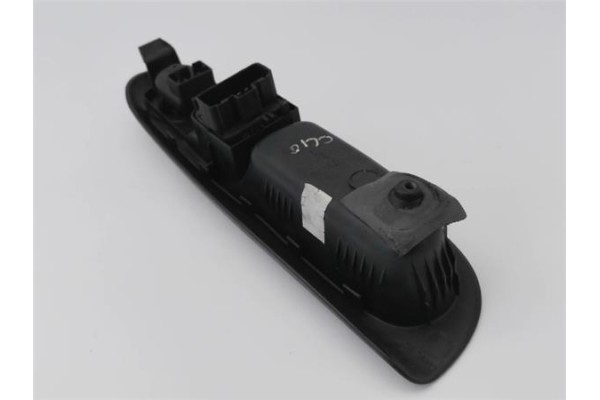 Recambio de mando elevalunas delantero izquierdo para renault clio ii fase i (b/cb0) 1.5 dci (b/cb07) referencia OEM IAM 8200084