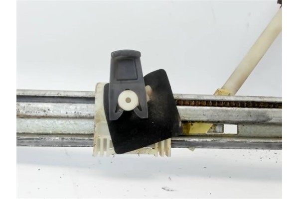 Recambio de mecanismo elevalunas trasero derecho para renault laguna ii (bg0) referencia OEM IAM 8200000558 LTRN124R 8200305721 