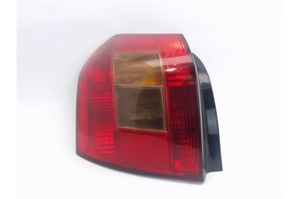 Recambio de piloto trasero izquierdo para toyota corolla (e12) 1.6 vvt-i referencia OEM IAM   
