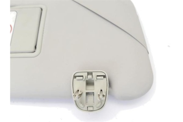 Recambio de parasol derecho para peugeot 407 sw 2.0 hdi 135 referencia OEM IAM 8143NZ  