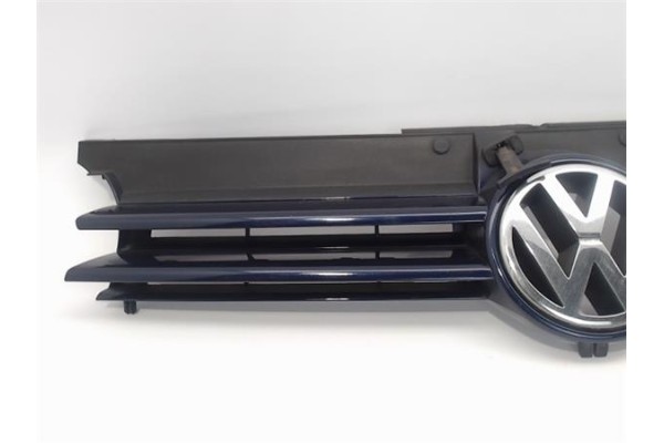 Recambio de rejilla capo para volkswagen golf iv berlina (1j1) 1.9 tdi referencia OEM IAM 1J0853655  