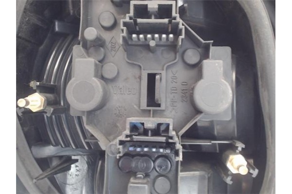 Recambio de piloto trasero derecho para renault megane i (ba0/1_) 1.6 16v (ba11, ba04, ba0b, ba1j) referencia OEM IAM 7701042409