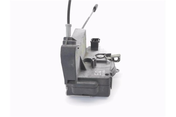 Recambio de cierre electromagnetico delantero izquierdo para opel corsa c 1.7 dti referencia OEM IAM 5133077 24434884 