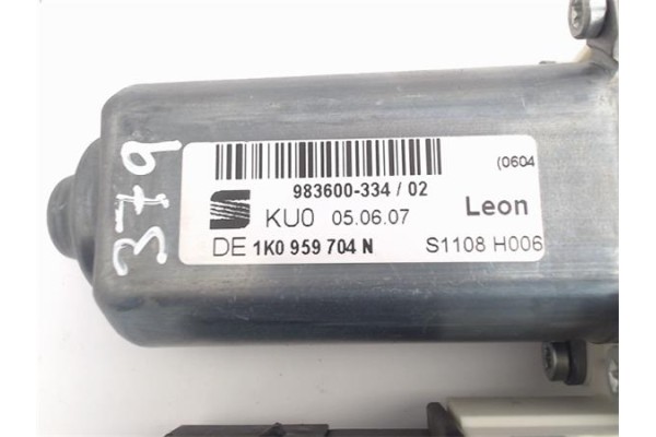 Recambio de motor elevalunas trasero derecho para seat leon (1p1) referencia OEM IAM (1K0959704N) (983600-334) (973624-106) 