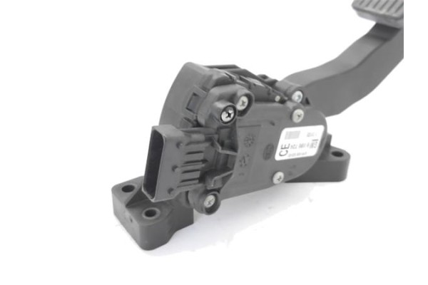Recambio de potenciometro pedal gas para saab 9-3 berlina 1.9 tid referencia OEM IAM 9186724  