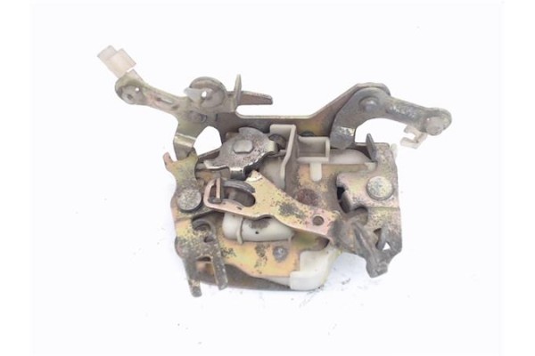 Recambio de cierre electromagnetico trasero izquierdo para nissan patrol station wagon (w260) 2.8 d 4x4 referencia OEM IAM 82503