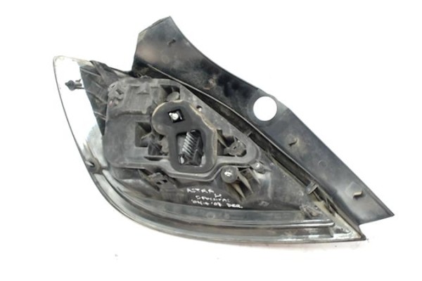 Recambio de piloto trasero derecho para opel astra h berlina referencia OEM IAM 24-451-837 008653-02 