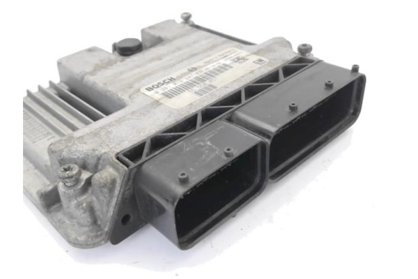Recambio de centralita para saab 9-3 berlina 1.9 tid referencia OEM IAM 281012247  