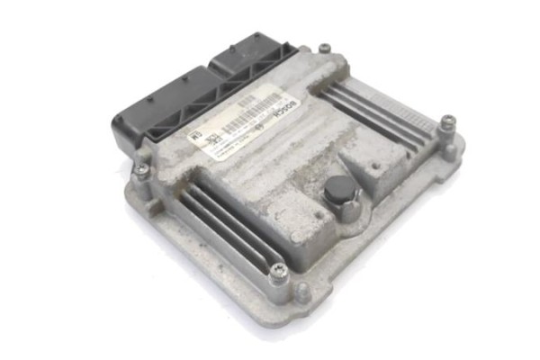 Recambio de centralita para saab 9-3 berlina 1.9 tid referencia OEM IAM 281012247  