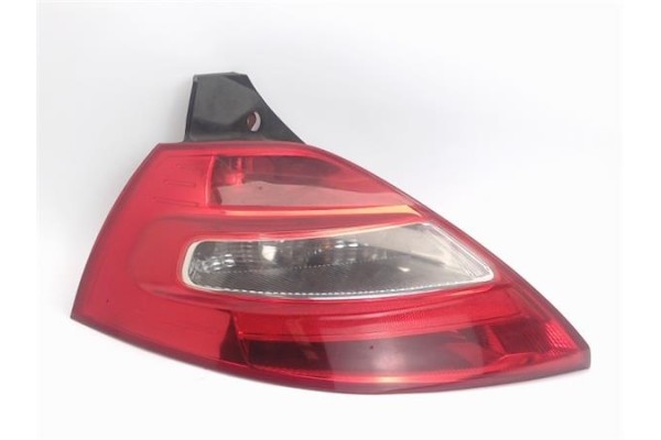 Recambio de piloto trasero izquierdo para renault megane ii (bm0/1_, cm0/1_) 1.9 dci referencia OEM IAM 8200413216 2232228 