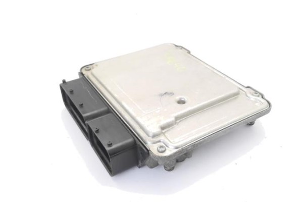 Recambio de centralita para saab 9-3 berlina 1.9 tid referencia OEM IAM 281012247  