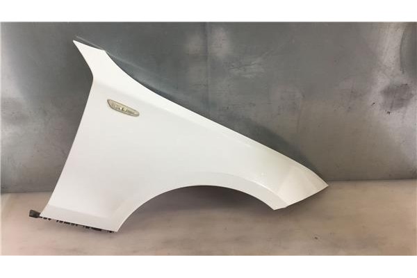 Recambio de aleta delantero derecha para bmw serie 1 berlina (e81/e87) 118d referencia OEM IAM 41357133228 L00177 41357135679 , 