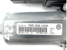Recambio de motor elevalunas trasero derecho para volkswagen golf v plus (5m1) 1.9 bluemotion edition referencia OEM IAM 5M08394