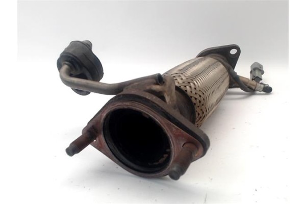 Recambio de tubo escape central para kia ceed (jd) 1.4 concept referencia OEM IAM 28600A2000  